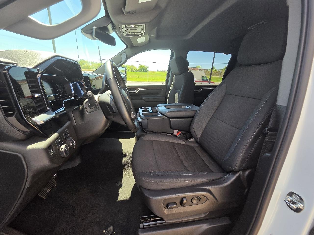 Chevrolet Silverado 2500HD 4WD Crew Cab 172" LT 2025