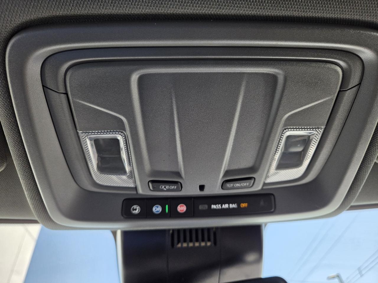 Chevrolet Silverado 2500HD 4WD Crew Cab 172" LT 2025