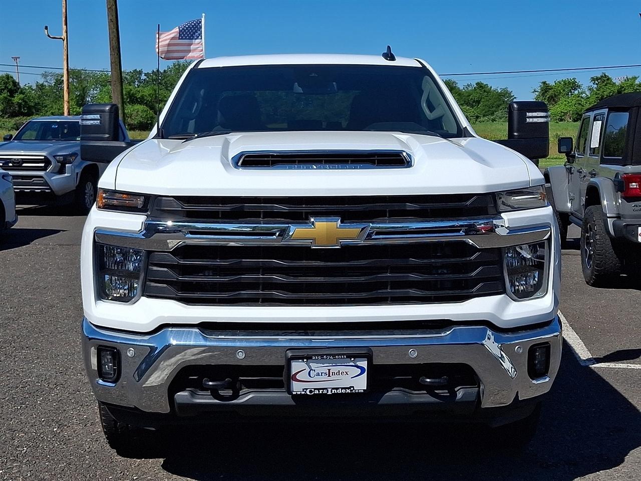 Chevrolet Silverado 2500HD 4WD Crew Cab 172" LT 2025
