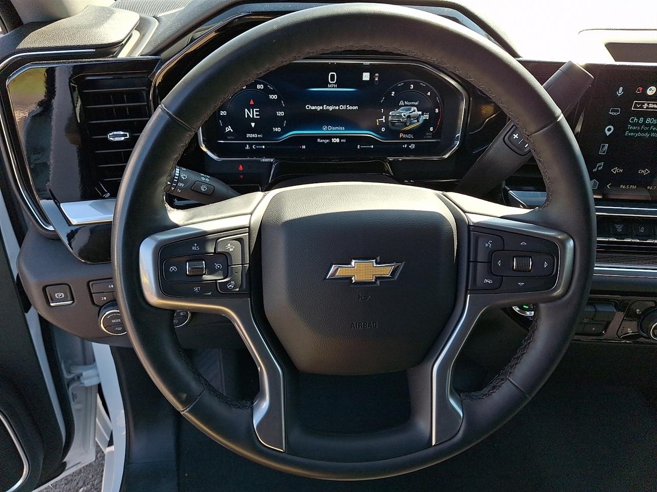 Chevrolet Silverado 2500HD 4WD Crew Cab 172" LT 2025