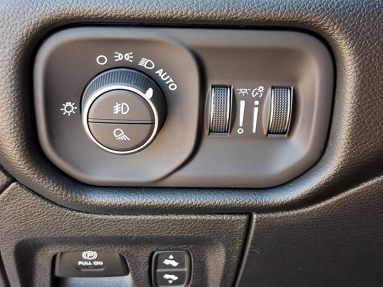 RAM 1500 Rebel 4x4 Crew Cab 5'7" Box 2025