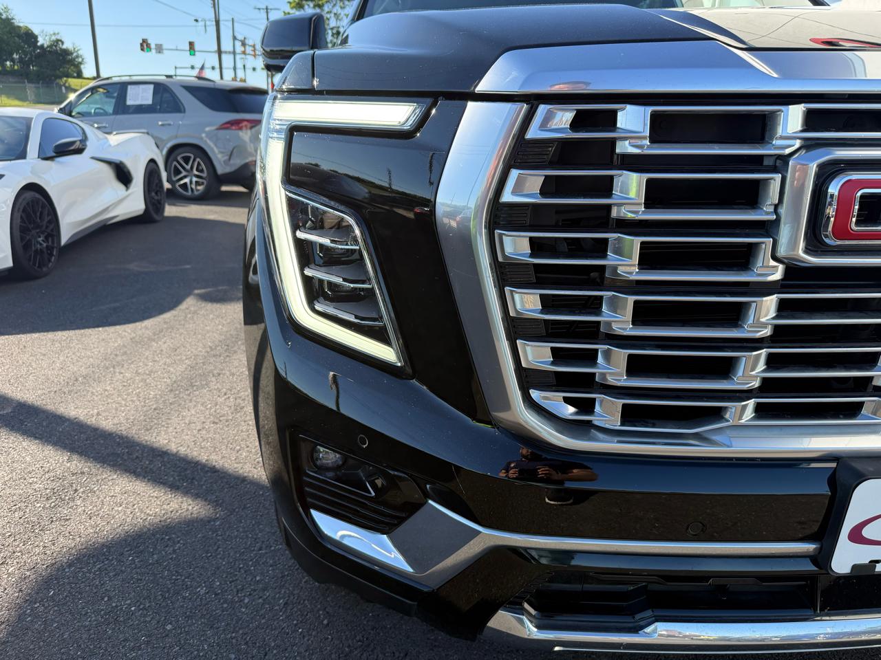 GMC Yukon XL 4WD 4dr Denali 2025