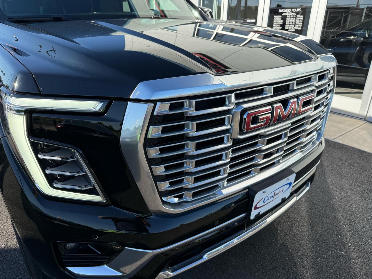 GMC Yukon XL 4WD 4dr Denali 2025