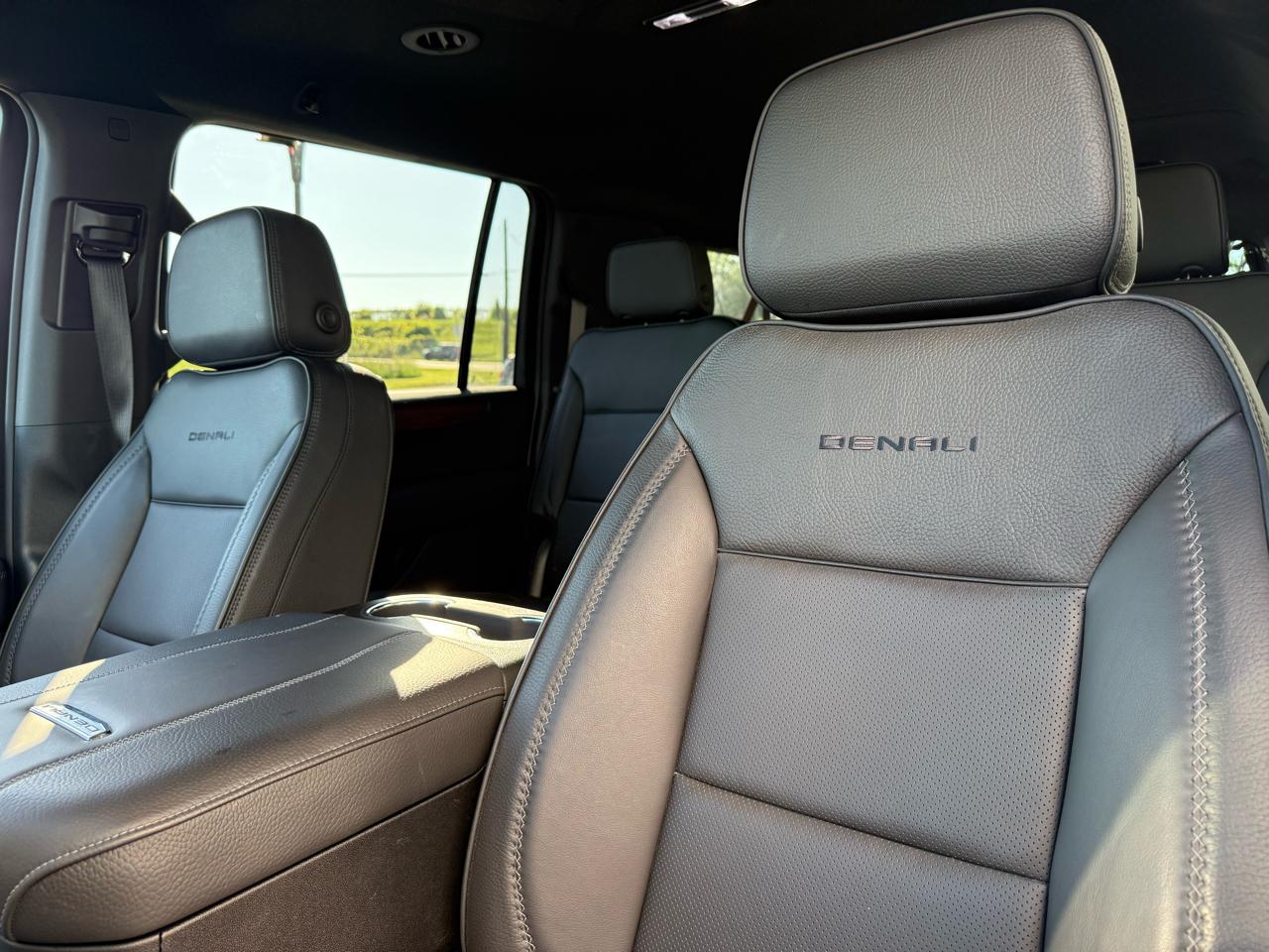 GMC Yukon XL 4WD 4dr Denali 2025