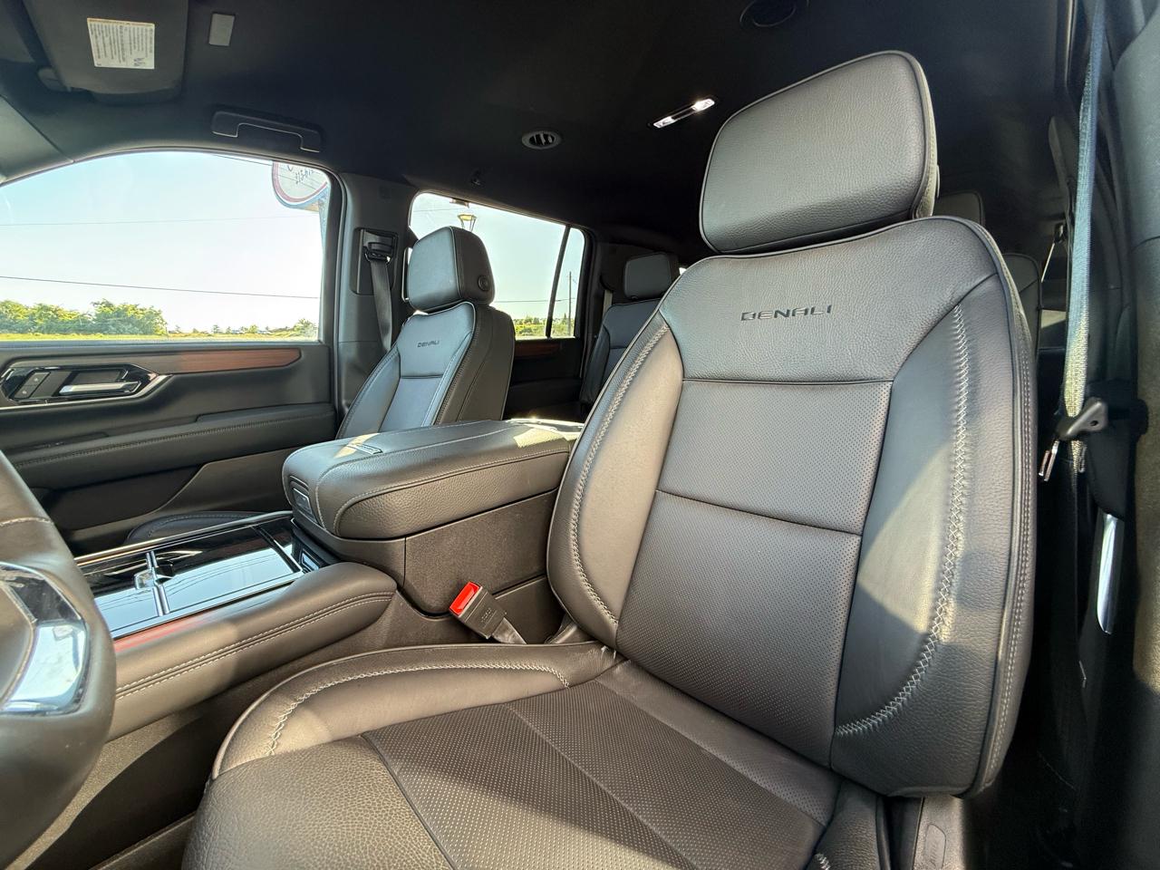 GMC Yukon XL 4WD 4dr Denali 2025