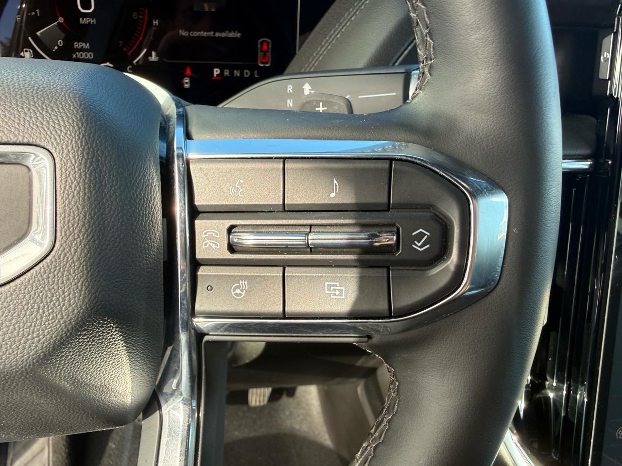 GMC Yukon XL 4WD 4dr Denali 2025