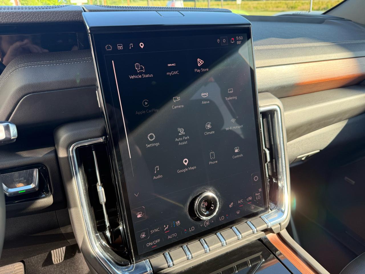 GMC Yukon XL 4WD 4dr Denali 2025