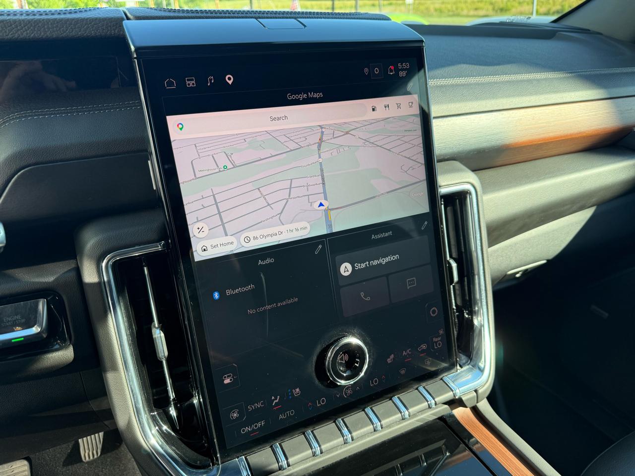 GMC Yukon XL 4WD 4dr Denali 2025
