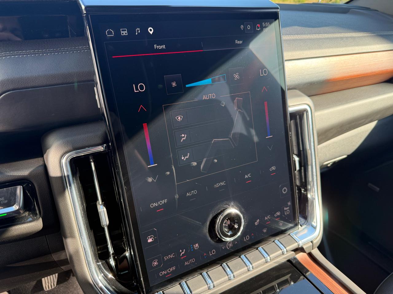 GMC Yukon XL 4WD 4dr Denali 2025