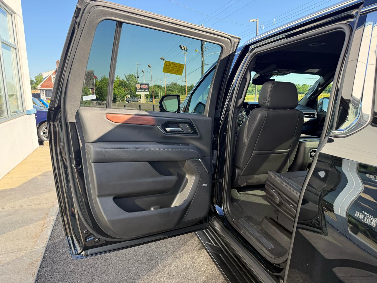 GMC Yukon XL 4WD 4dr Denali 2025