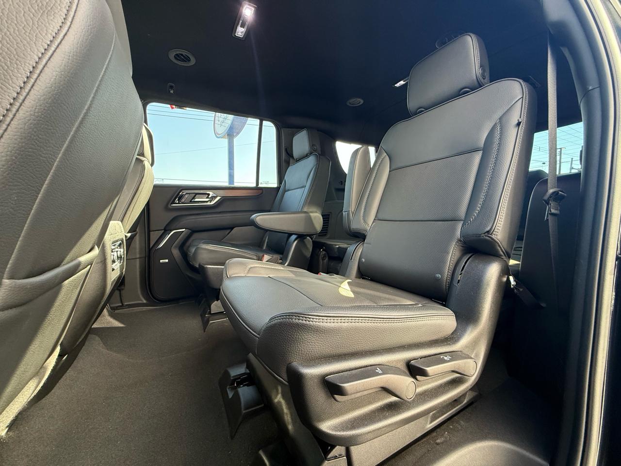 GMC Yukon XL 4WD 4dr Denali 2025