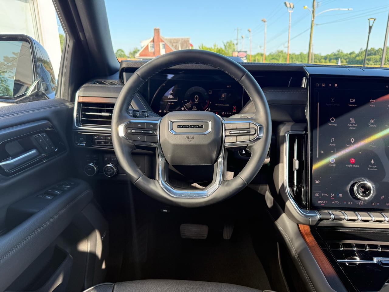 GMC Yukon XL 4WD 4dr Denali 2025