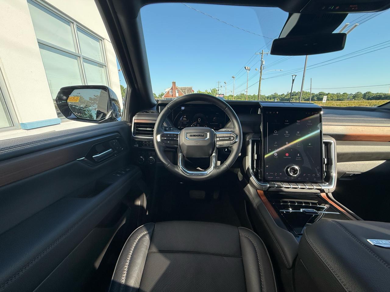GMC Yukon XL 4WD 4dr Denali 2025