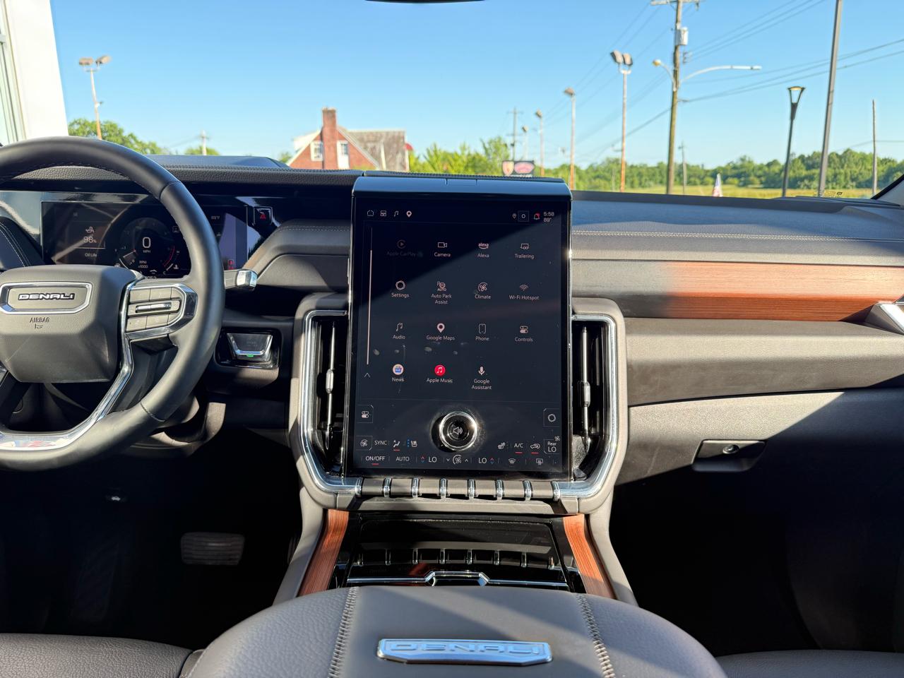 GMC Yukon XL 4WD 4dr Denali 2025