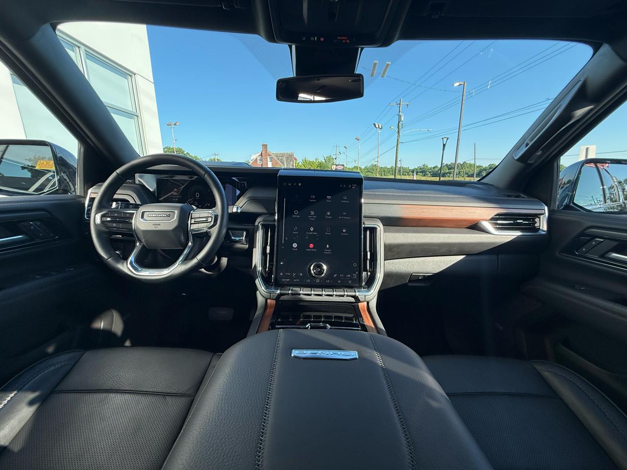 GMC Yukon XL 4WD 4dr Denali 2025