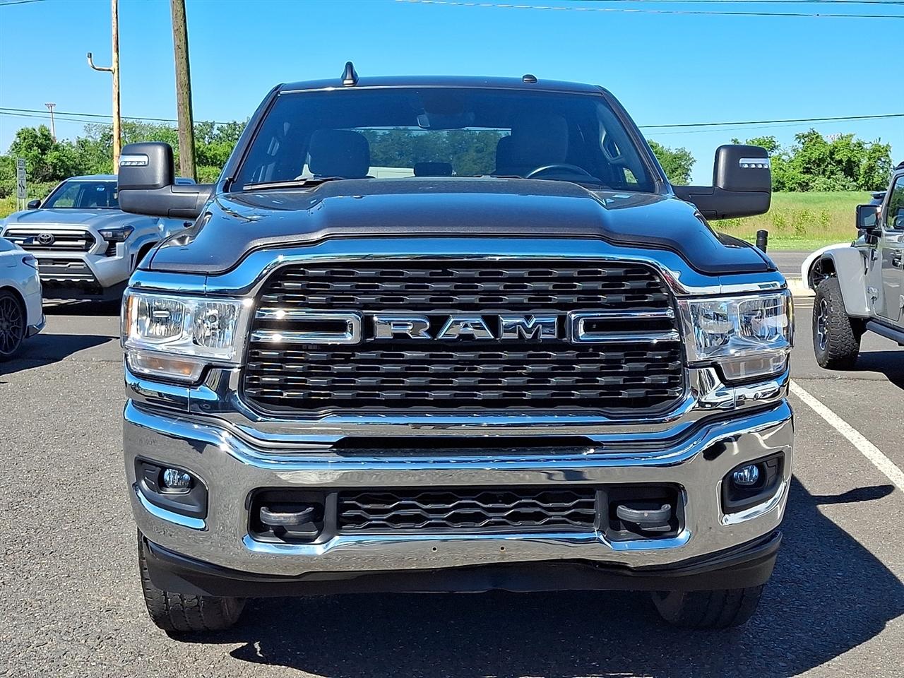 RAM 2500 Big Horn 4x4 Crew Cab 6'4" Box 2024
