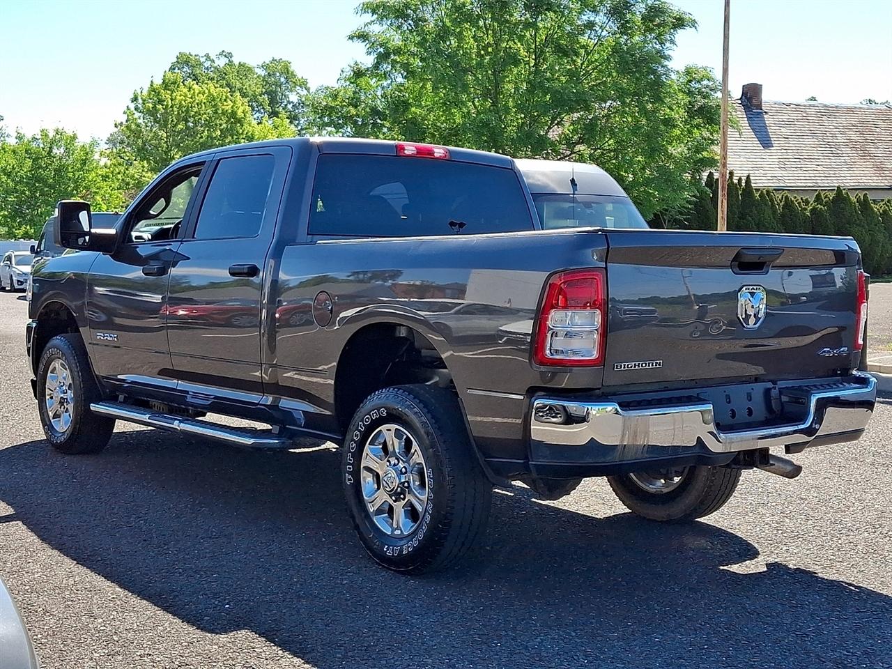 RAM 2500 Big Horn 4x4 Crew Cab 6'4" Box 2024