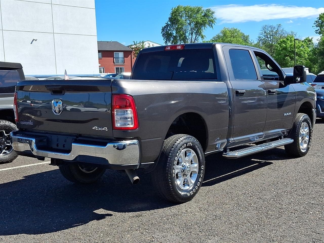 RAM 2500 Big Horn 4x4 Crew Cab 6'4" Box 2024