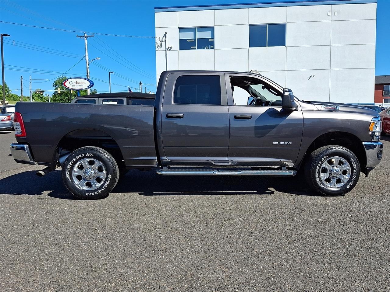 RAM 2500 Big Horn 4x4 Crew Cab 6'4" Box 2024