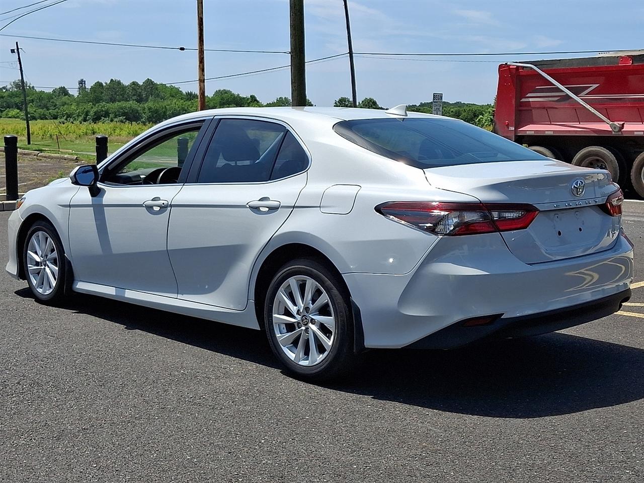 Toyota Camry LE Auto (Natl) 2022