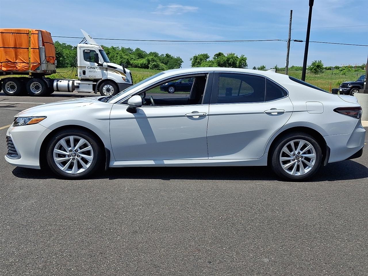 Toyota Camry LE Auto (Natl) 2022
