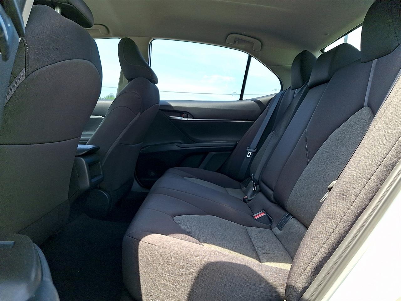 Toyota Camry LE Auto (Natl) 2022