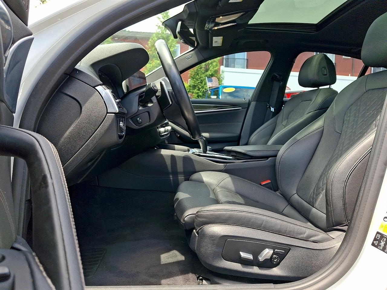 BMW 5 Series 530i xDrive Sedan 2021