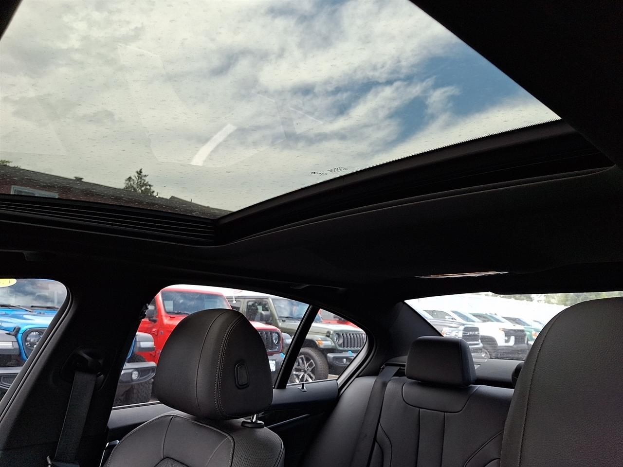 BMW 5 Series 530i xDrive Sedan 2021