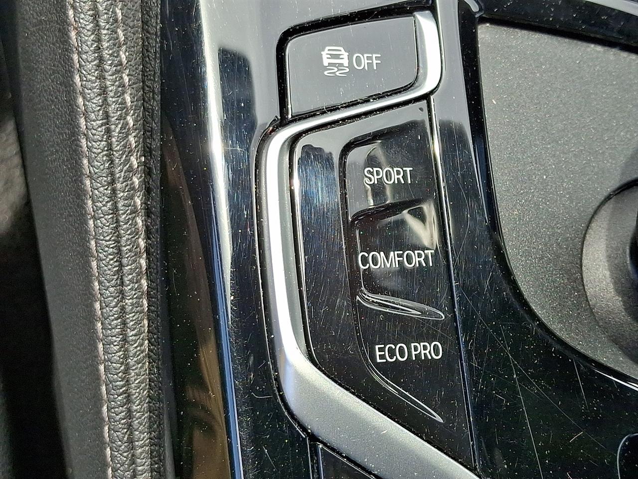 BMW 5 Series 530i xDrive Sedan 2021