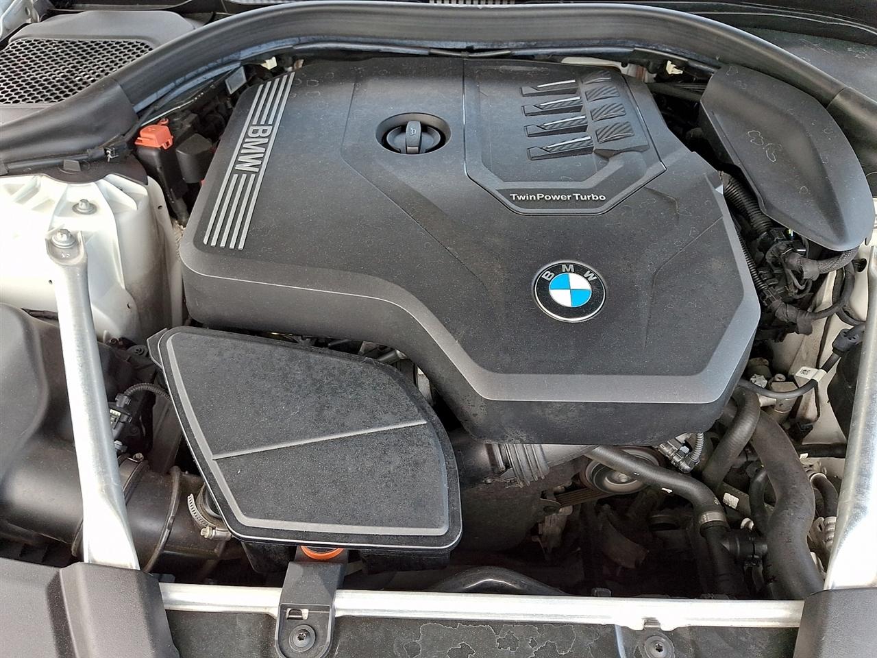 BMW 5 Series 530i xDrive Sedan 2021