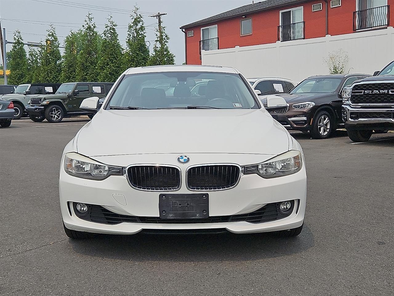 BMW 3 Series 4dr Sdn 328i xDrive AWD SULEV 2014