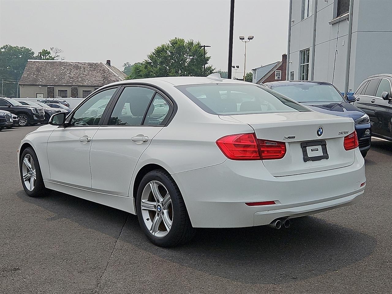 BMW 3 Series 4dr Sdn 328i xDrive AWD SULEV 2014