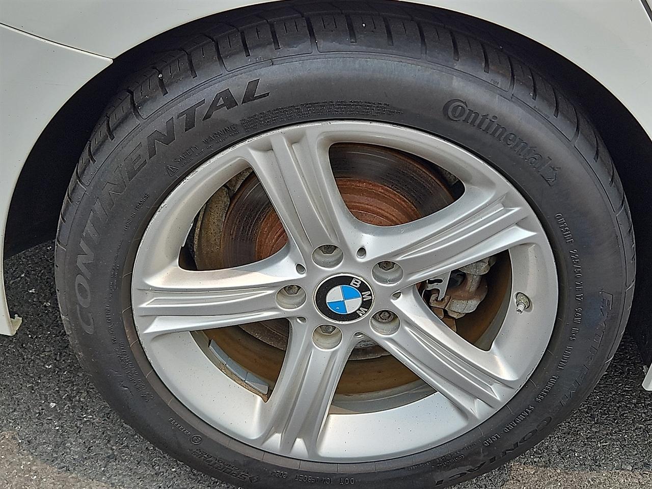 BMW 3 Series 4dr Sdn 328i xDrive AWD SULEV 2014