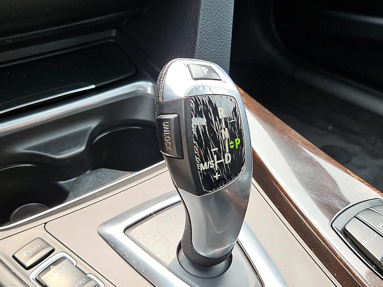 BMW 3 Series 4dr Sdn 328i xDrive AWD SULEV 2014