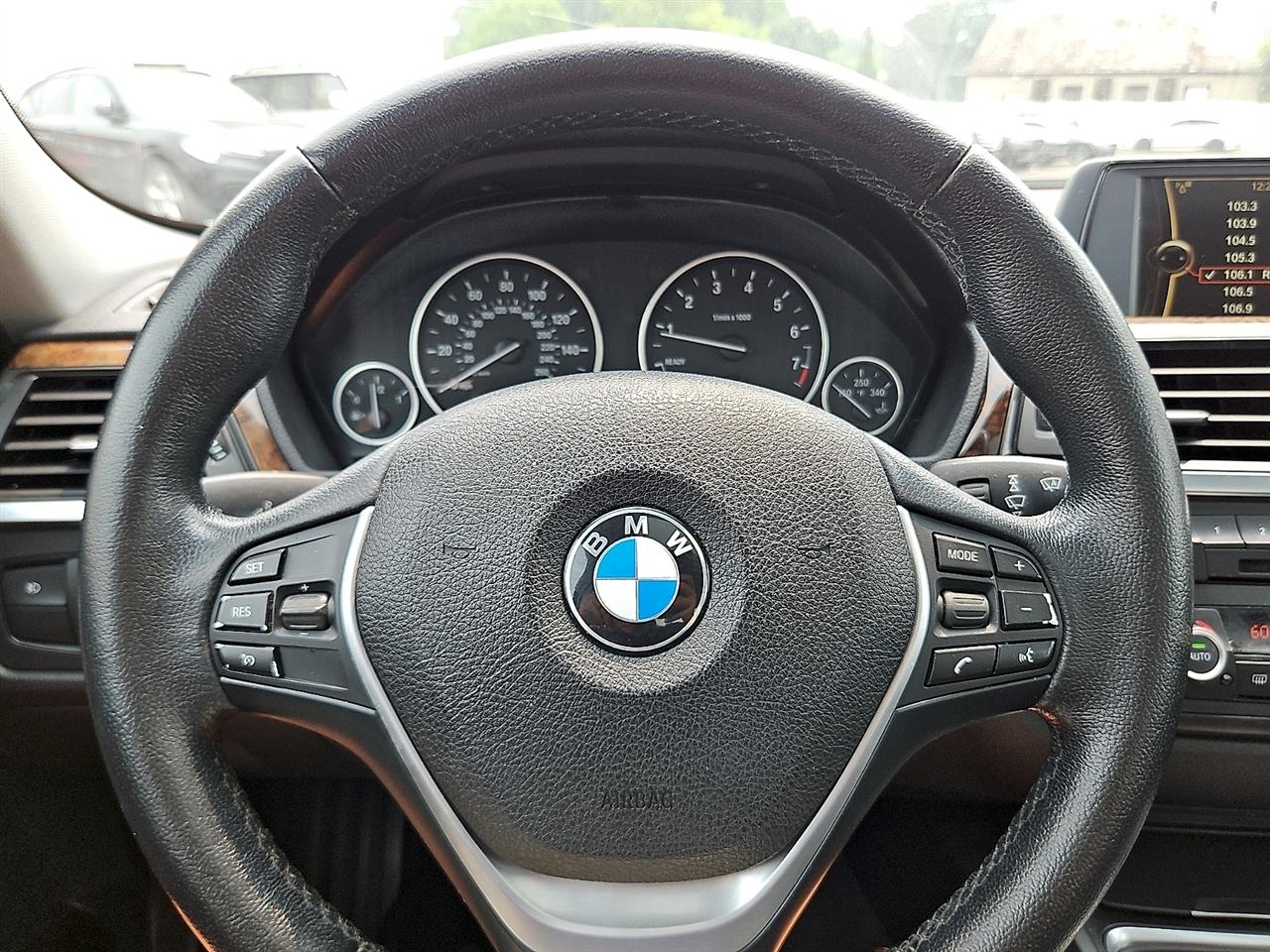 BMW 3 Series 4dr Sdn 328i xDrive AWD SULEV 2014