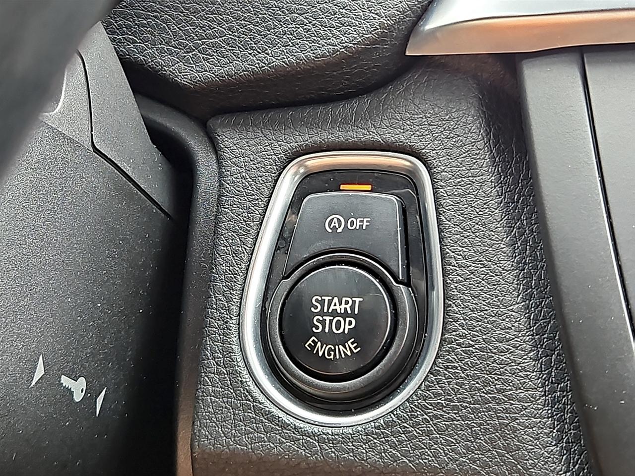 BMW 3 Series 4dr Sdn 328i xDrive AWD SULEV 2014
