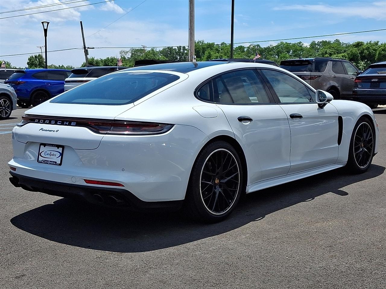 Porsche Panamera RWD 2022