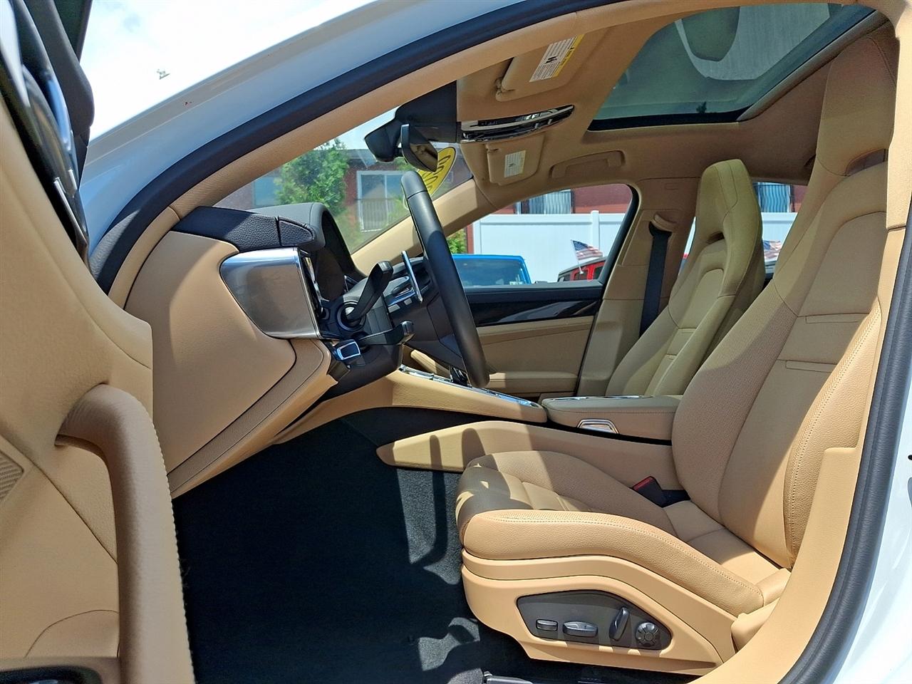 Porsche Panamera RWD 2022