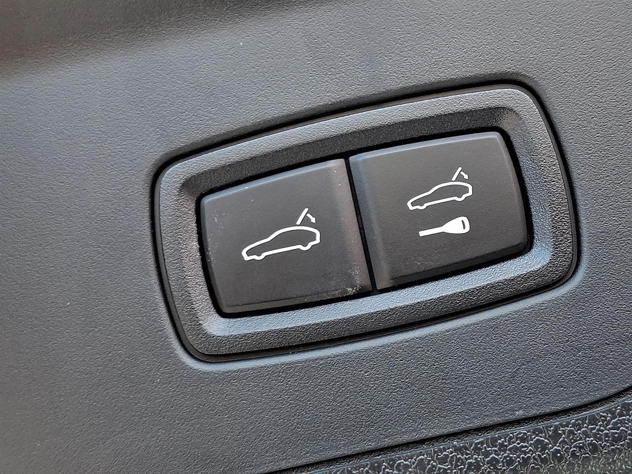 Porsche Panamera RWD 2022