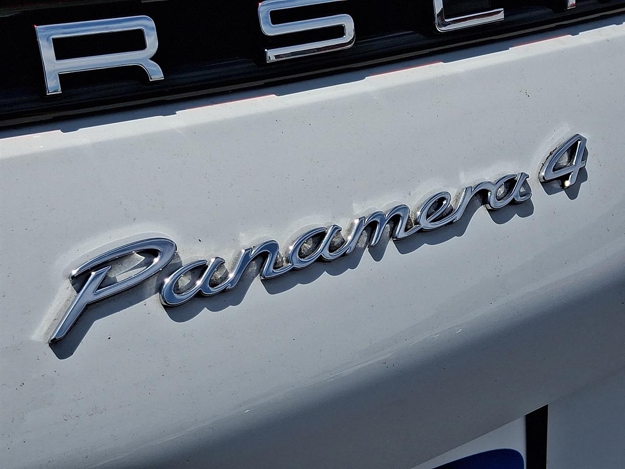 Porsche Panamera RWD 2022
