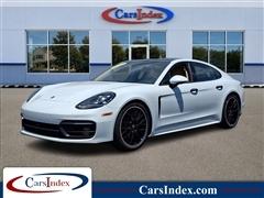 2022 Porsche Panamera 