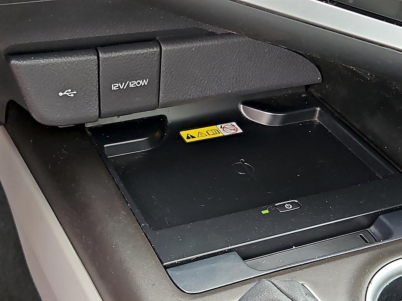 Toyota Camry XLE Auto AWD (Natl) 2023