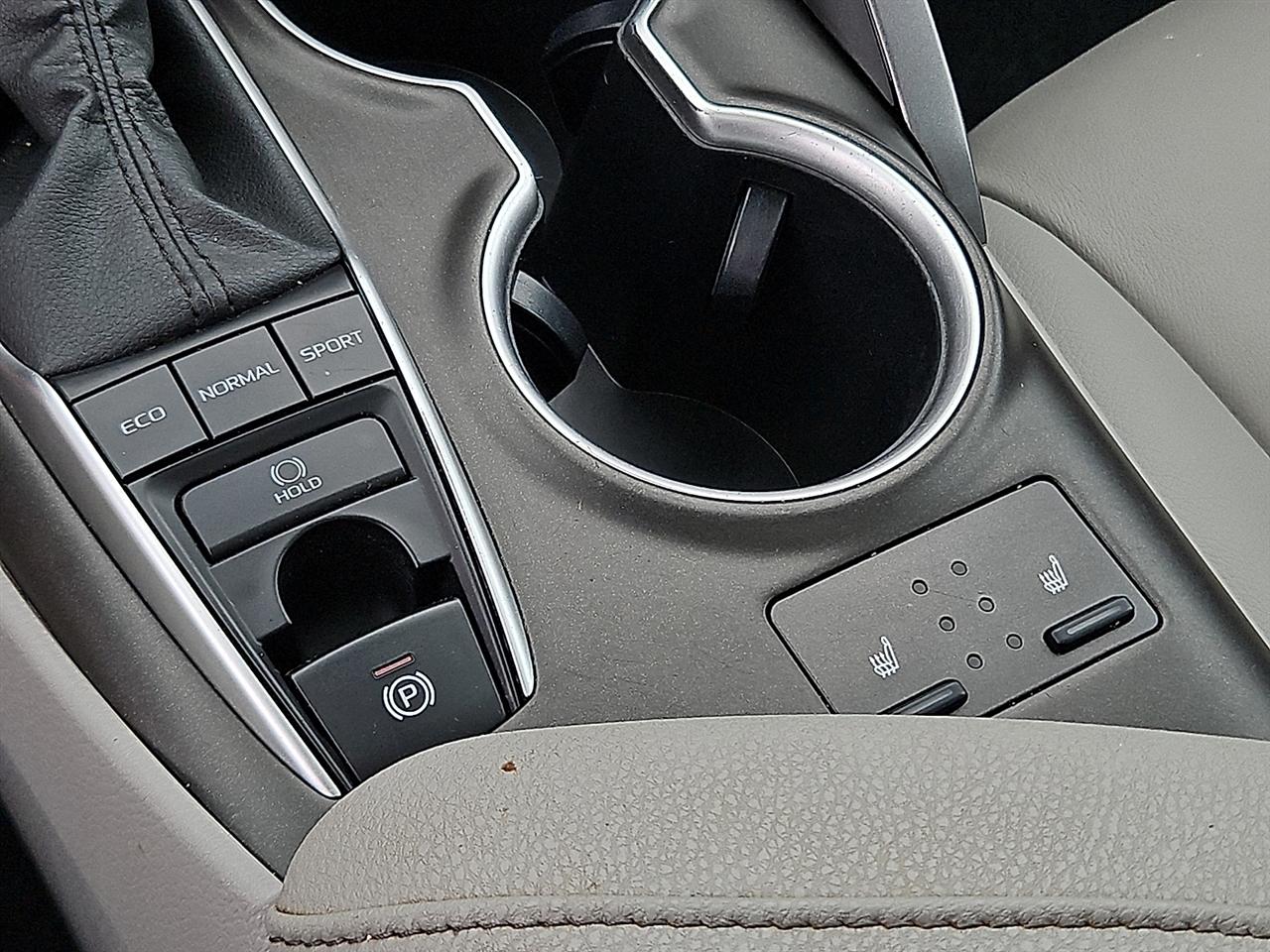 Toyota Camry XLE Auto AWD (Natl) 2023