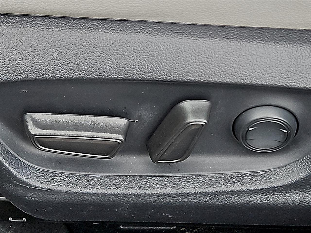 Toyota Camry XLE Auto AWD (Natl) 2023