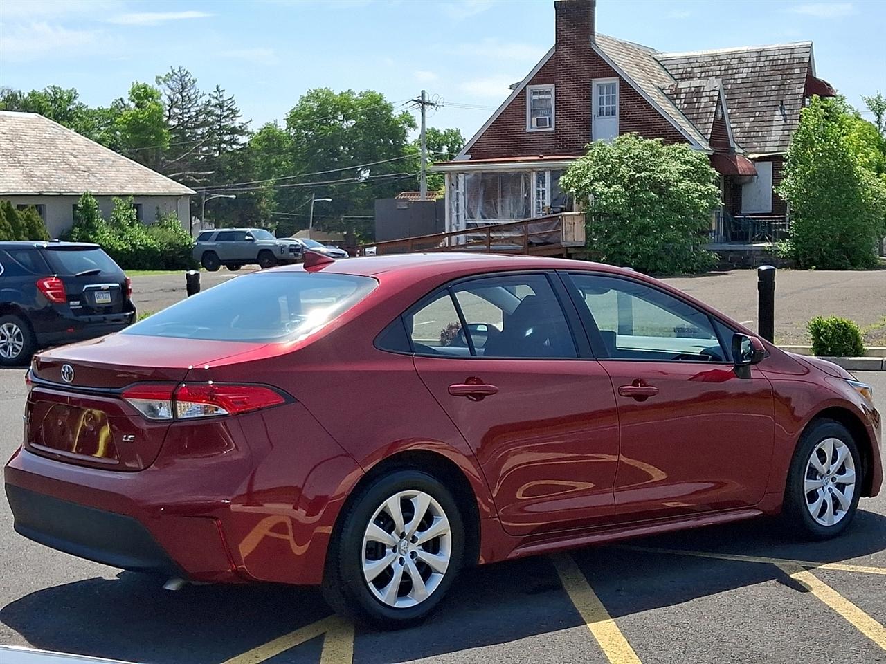 Toyota Corolla LE CVT (Natl) 2025