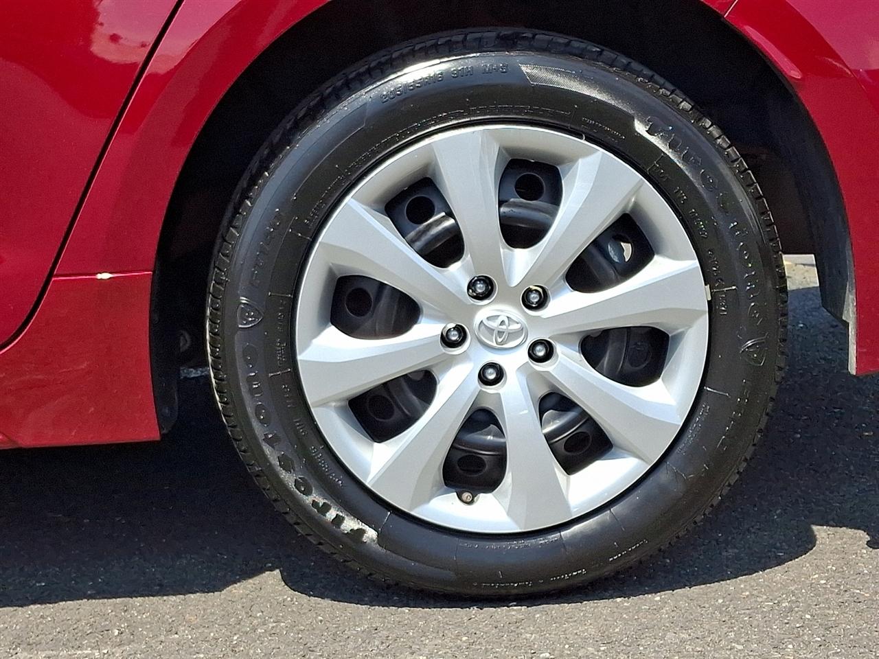 Toyota Corolla LE CVT (Natl) 2025