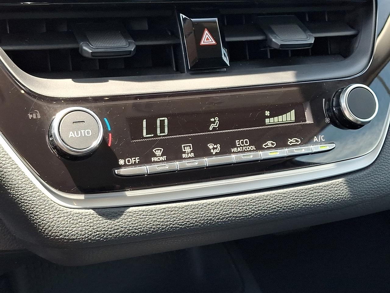 Toyota Corolla LE CVT (Natl) 2025