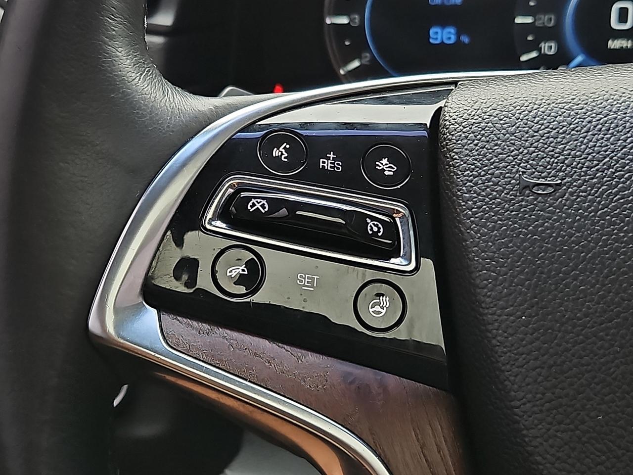 Cadillac Escalade ESV 4WD 4dr Luxury 2017