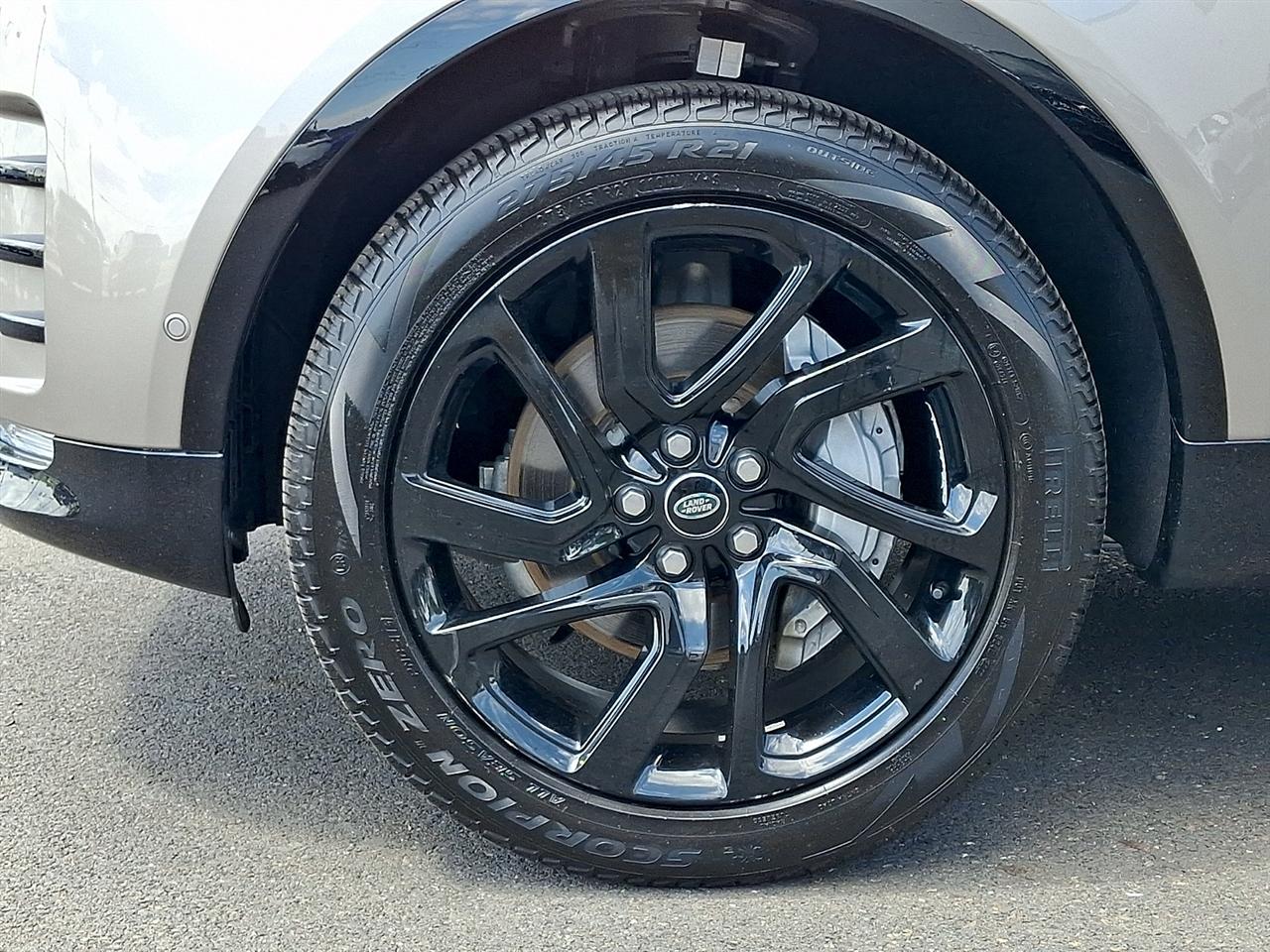 Land Rover Discovery P300 S R-Dynamic 2023