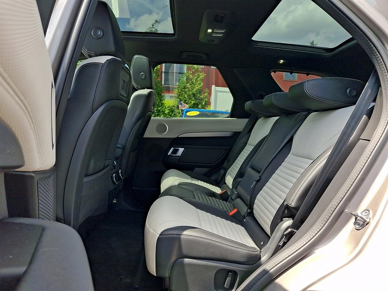 Land Rover Discovery P300 S R-Dynamic 2023